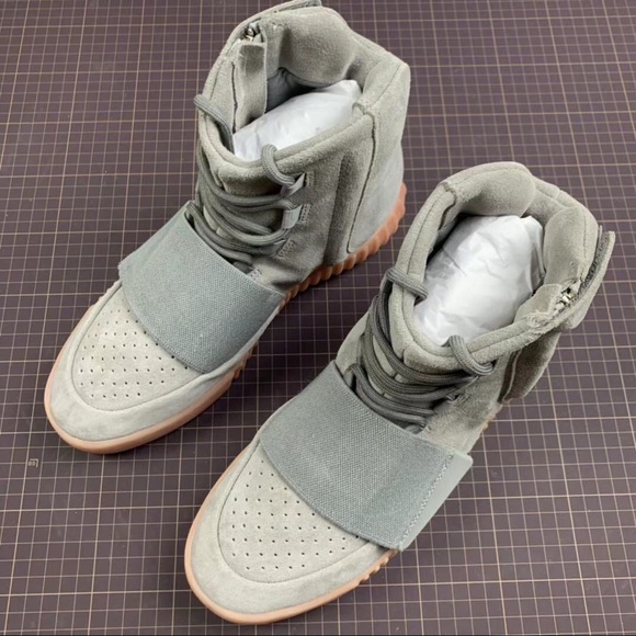 Adidas Yeezy 750 ‘Grey Gum’ - Picture 5 of 8